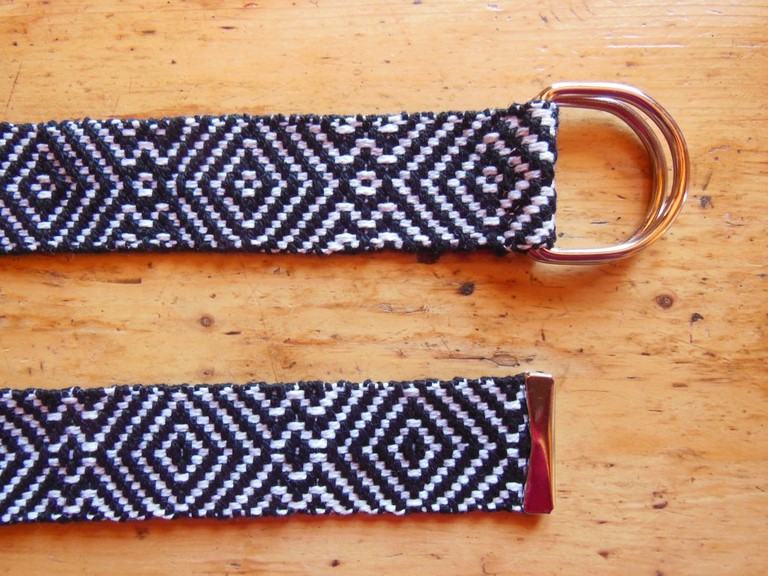 Métier d'Antan: Ceinture tissée en coton