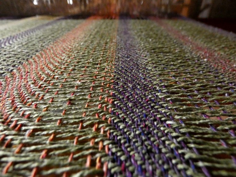 Métier d'Antan: Echarpe tissée en soie sauvage