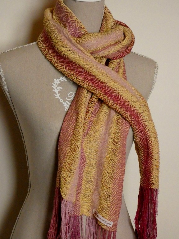 Métier d'Antan: Echarpe tissée en soie sauvage