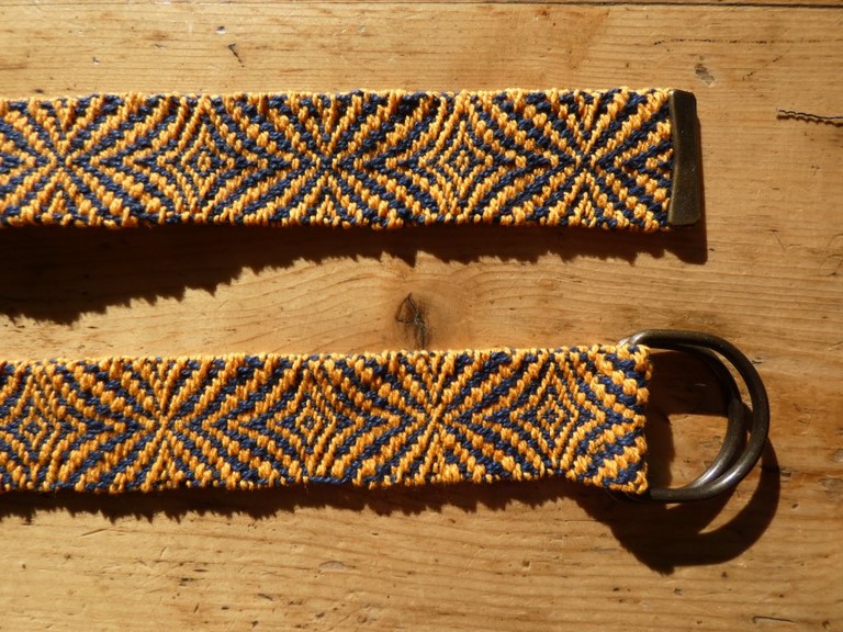 Métier d'Antan: Ceinture tissée en coton