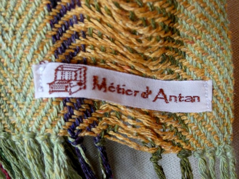 Métier d'Antan: Echarpe tissée en soie sauvage