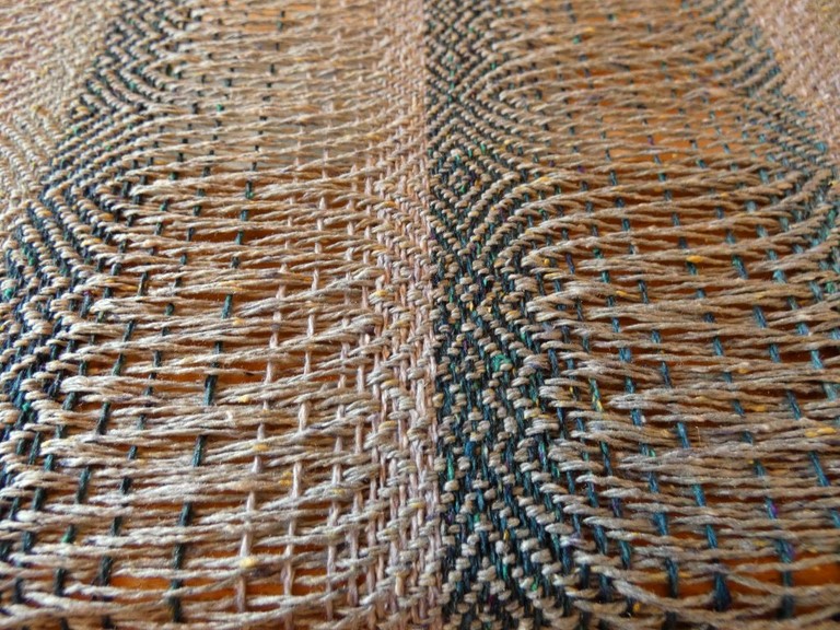 Métier d'Antan: Echarpe tissée en soie sauvage