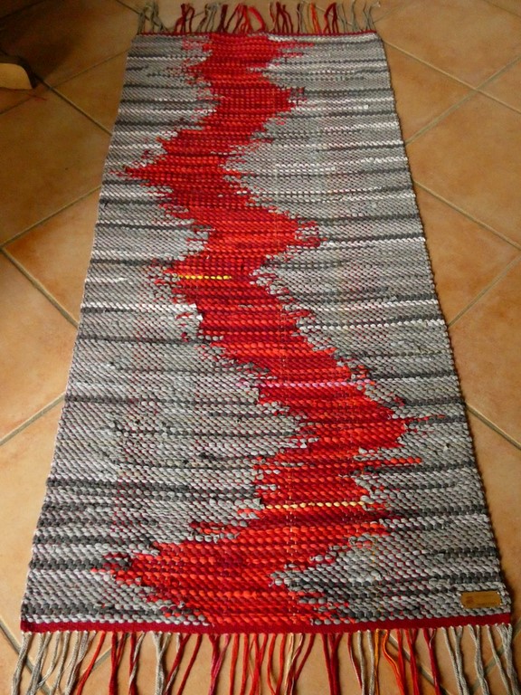 Métier d'Antan: Tapis tissé en t-shirts coton recyclés