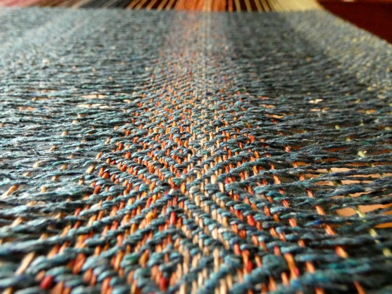 Métier d'Antan: Echarpe tissée en soie sauvage