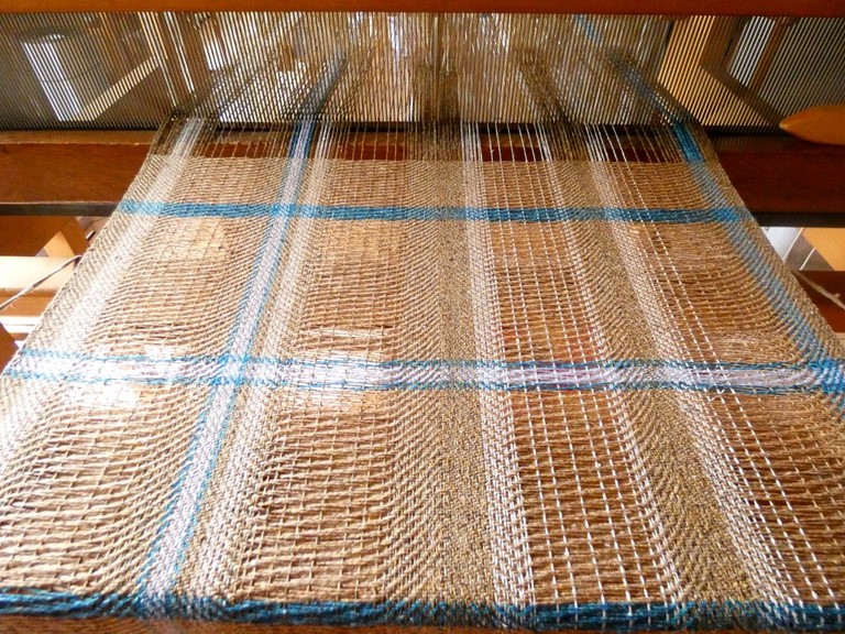 Métier d'Antan: Echarpe tissée en soie sauvage