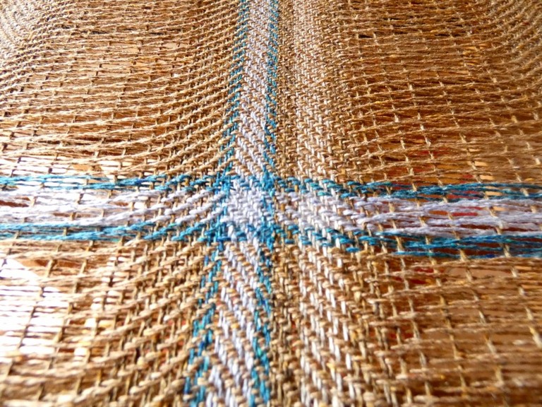 Métier d'Antan: Echarpe tissée en soie sauvage