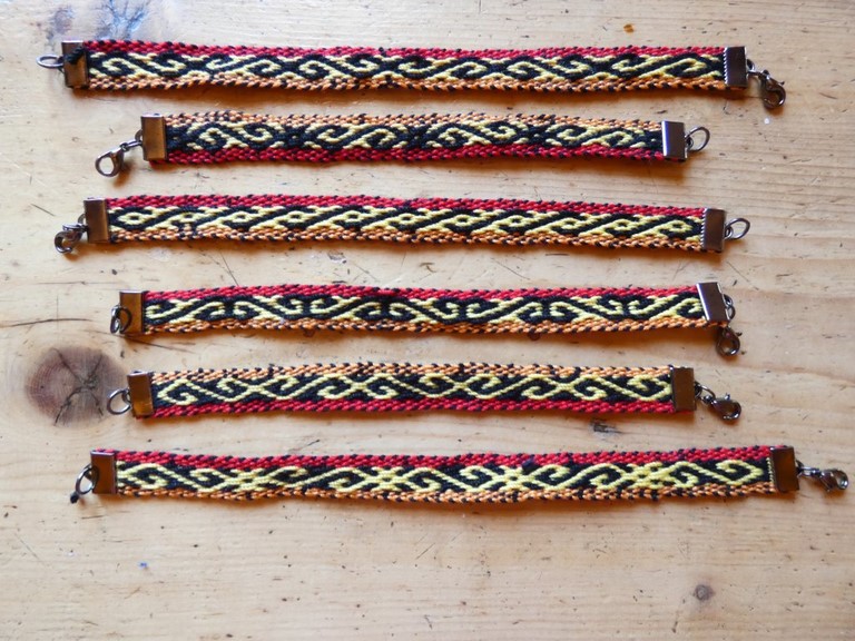 Métier d'Antan: Bracelet tissés en coton