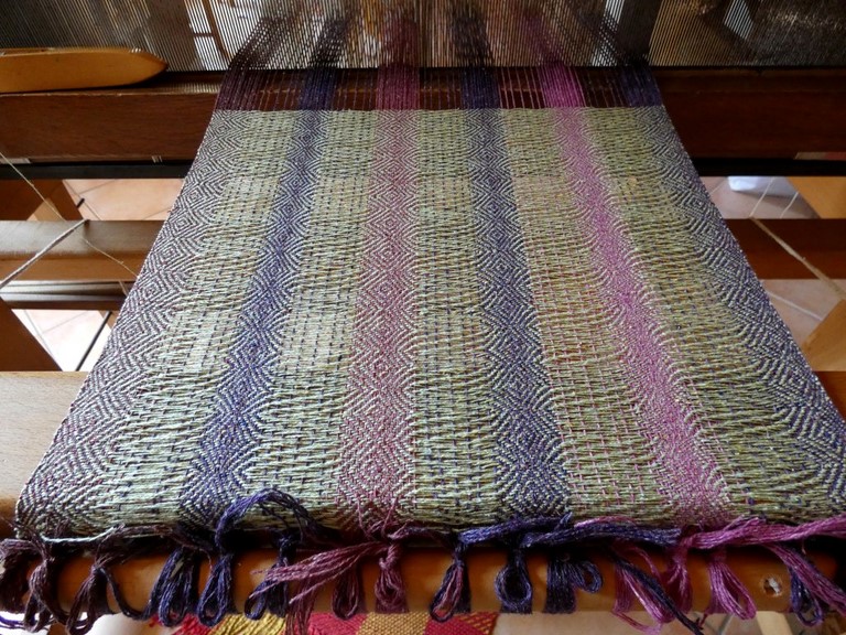 Métier d'Antan: Echarpe tissée en soie sauvage