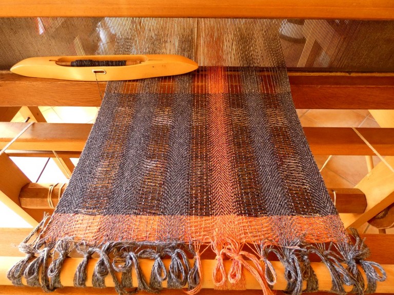 Métier d'Antan: Echarpe tissée en soie sauvage