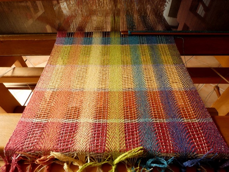 Métier d'Antan: Echarpe tissée en soie sauvage