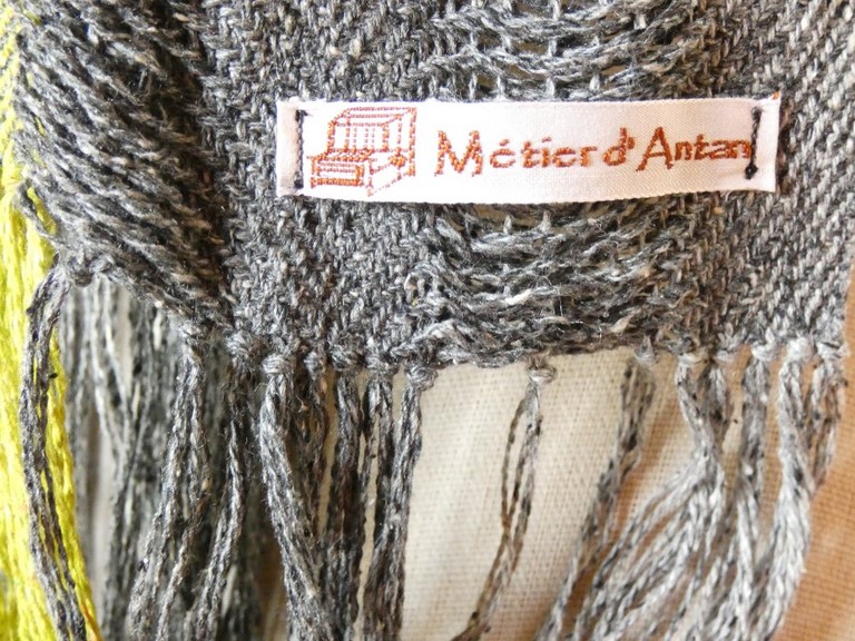 Métier d'Antan: Echarpe tissée en soie sauvage