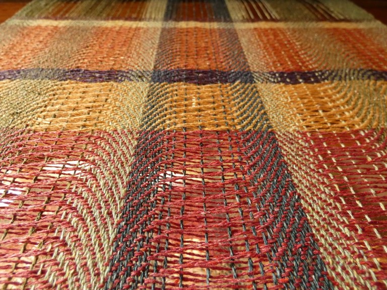 Métier d'Antan: Echarpe tissée en soie sauvage