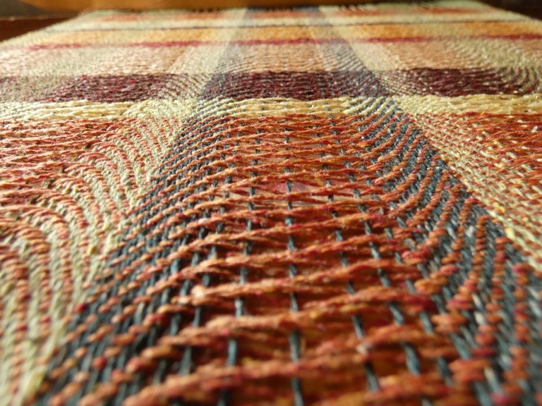 Métier d'Antan: Echarpe tissée en soie sauvage