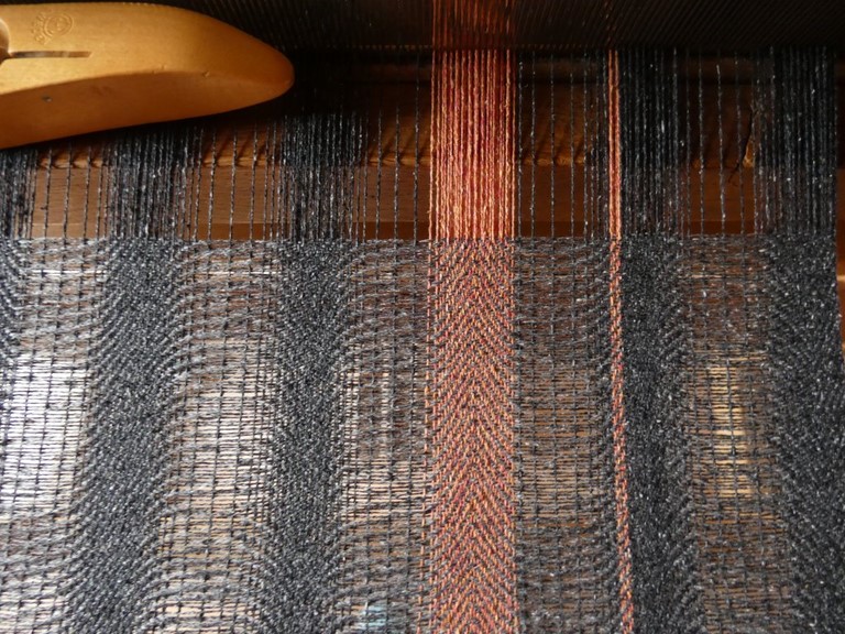 Métier d'Antan: Echarpe tissée en soie sauvage