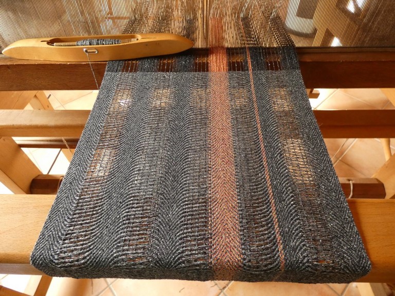 Métier d'Antan: Echarpe tissée en soie sauvage