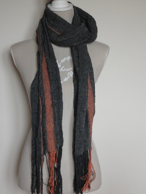 Métier d'Antan: Echarpe tissée en soie sauvage