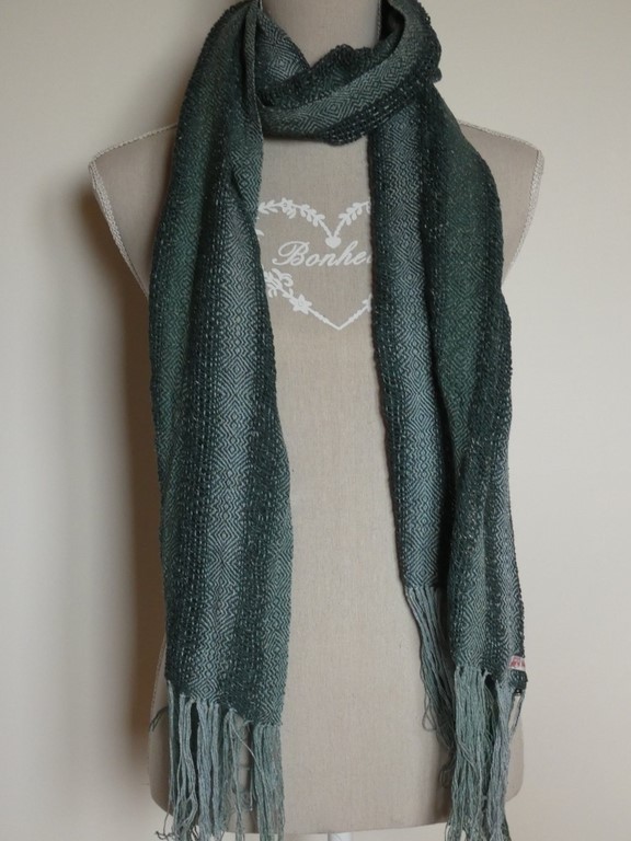 Métier d'Antan: Echarpe tissée en soie sauvage