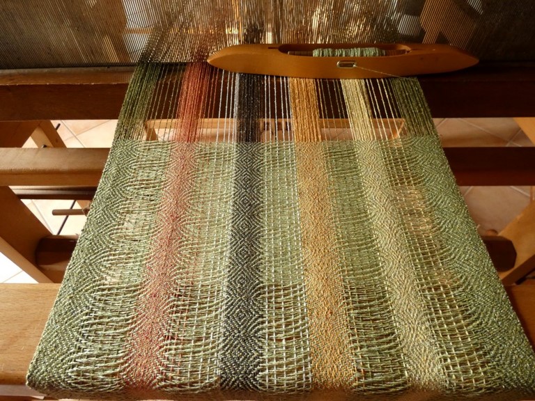 Métier d'Antan: Echarpe tissée en soie sauvage