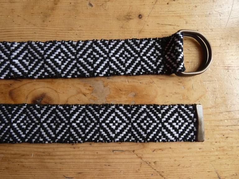 Métier d'Antan: Ceinture tissée en coton