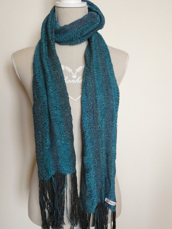 Métier d'Antan: Echarpe tissée en soie sauvage