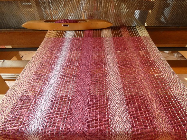 Métier d'Antan: Echarpe tissée en soie sauvage