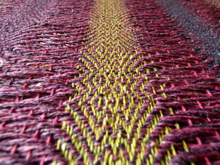 Métier d'Antan: Echarpe tissée en soie sauvage