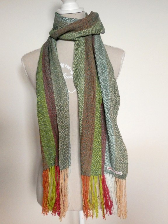 Métier d'Antan: Echarpe tissée en soie sauvage