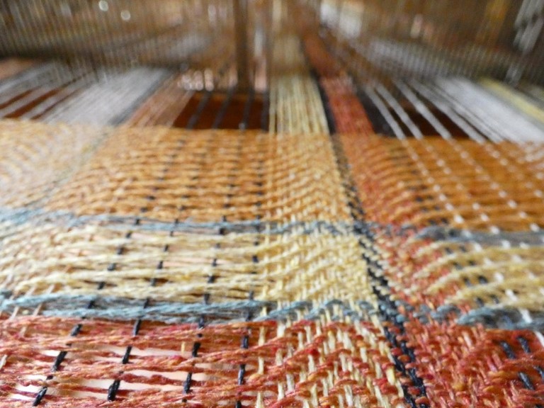 Métier d'Antan: Echarpe tissée en soie sauvage