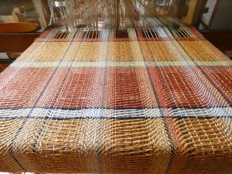 Métier d'Antan: Echarpe tissée en soie sauvage