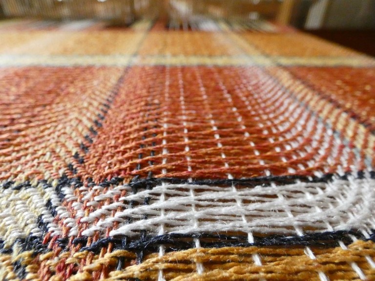 Métier d'Antan: Echarpe tissée en soie sauvage