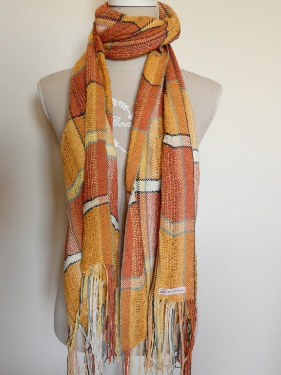 Métier d'Antan: Echarpe tissée en soie sauvage