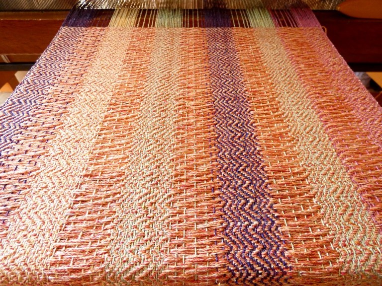 Métier d'Antan: Echarpe tissée en soie sauvage