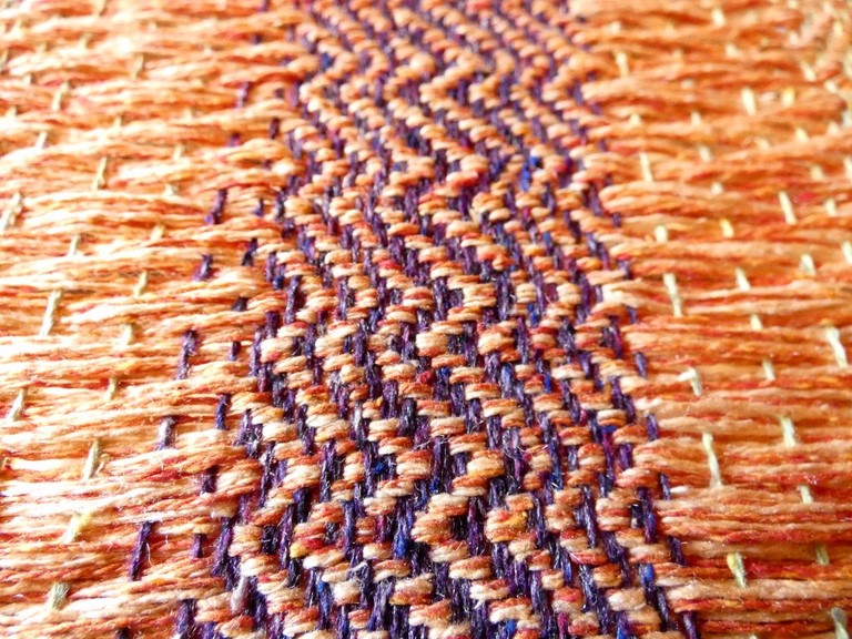 Métier d'Antan: Echarpe tissée en soie sauvage