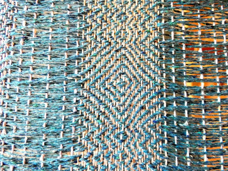 Métier d'Antan: Echarpe tissée en soie sauvage