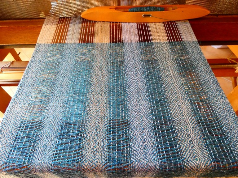 Métier d'Antan: Echarpe tissée en soie sauvage