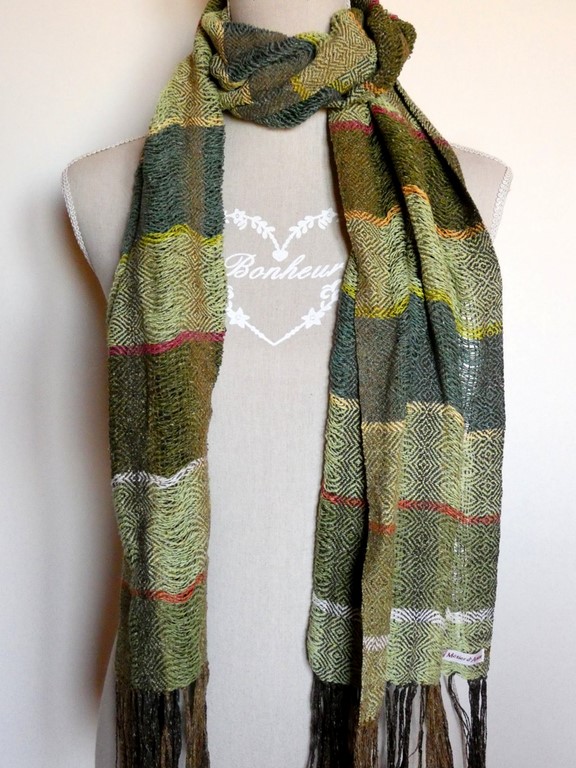 Métier d'Antan: Echarpe tissée en soie sauvage