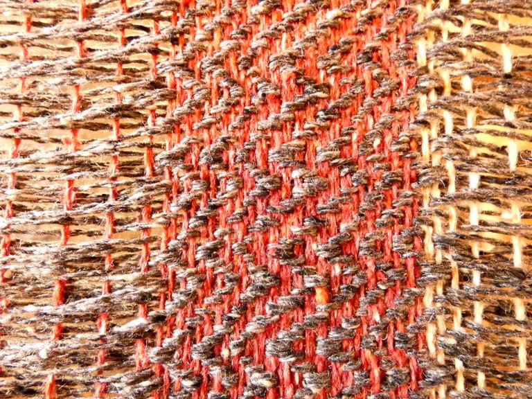 Métier d'Antan: Echarpe tissée en soie sauvage