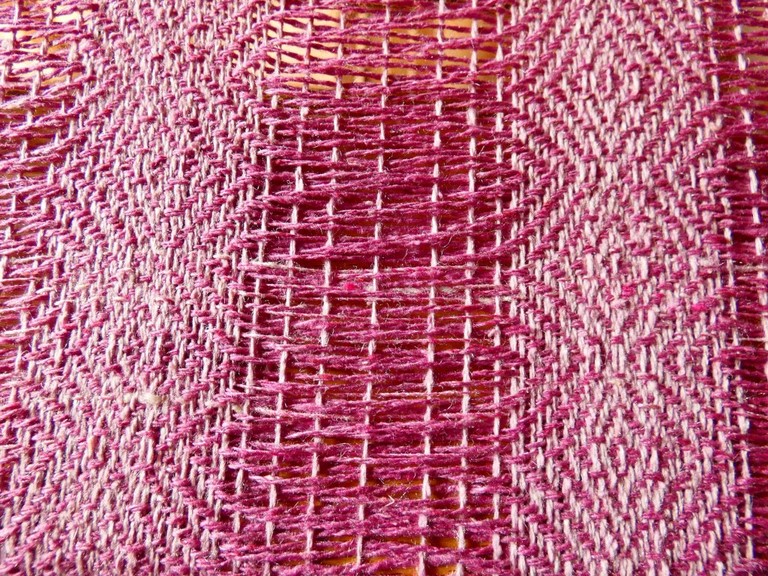 Métier d'Antan: Echarpe tissée en soie sauvage