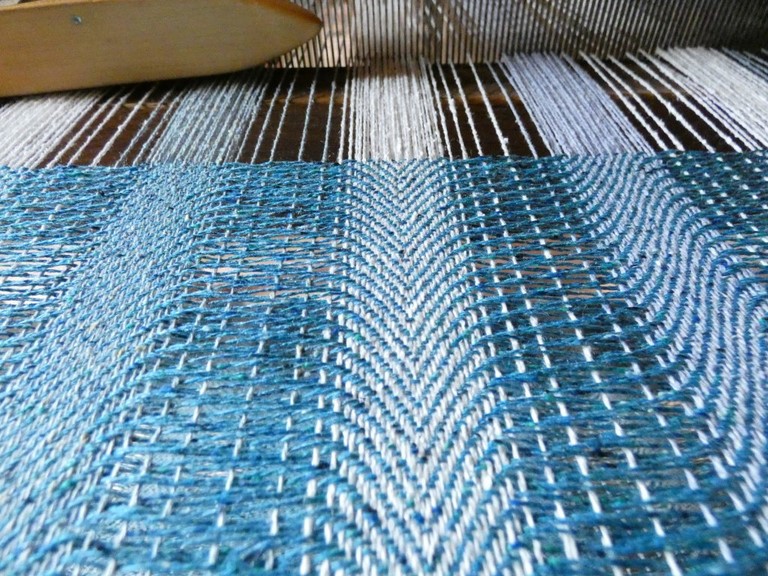 Métier d'Antan: Echarpe tissée en soie sauvage