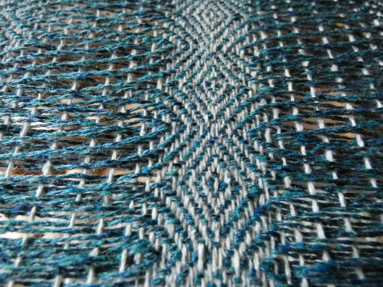 Métier d'Antan: Echarpe tissée en soie sauvage