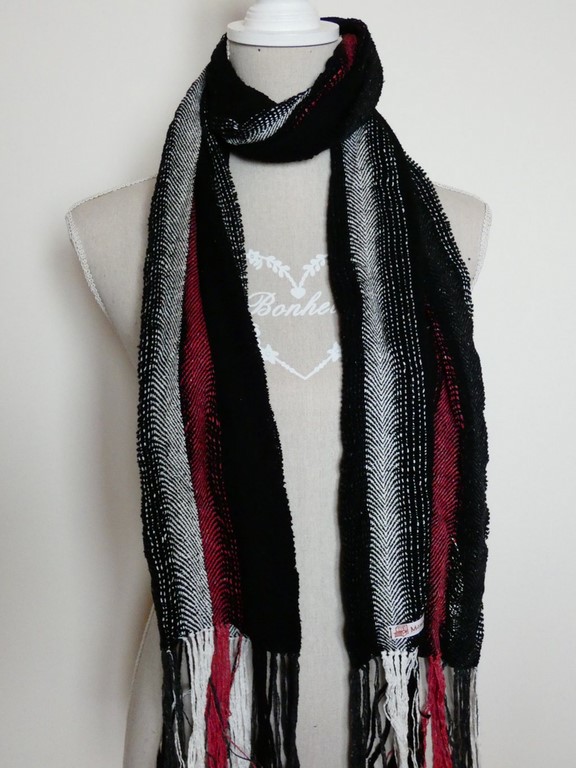 Métier d'Antan: Echarpe tissée en soie sauvage