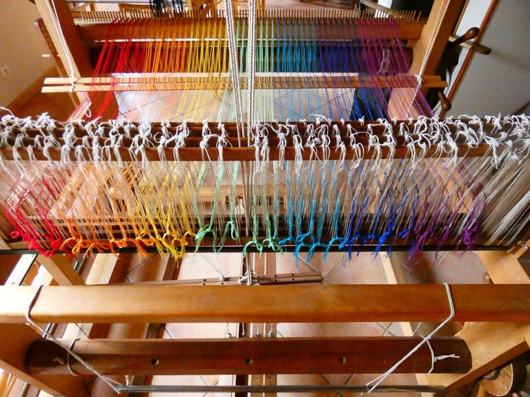 Métier d'Antan: Tapis tissé en t-shirts recyclés