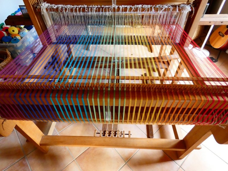 Métier d'Antan: Tapis tissé en t-shirts recyclés