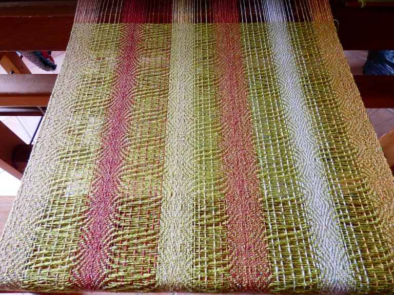 Métier d'Antan: Echarpe tissée en soie sauvage