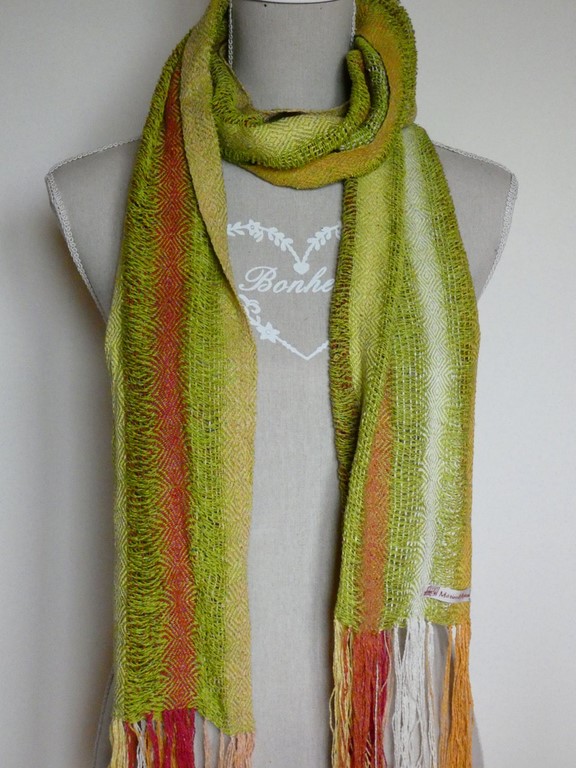 Métier d'Antan: Echarpe tissée en soie sauvage