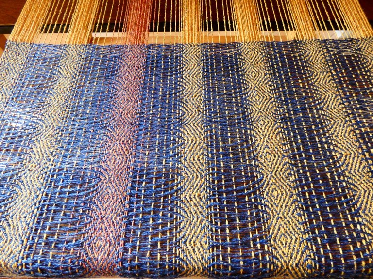 Métier d'Antan: Echarpe tissée en soie sauvage