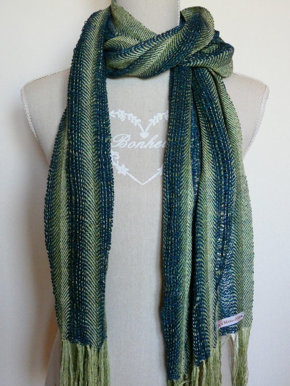 Métier d'Antan: Echarpe tissée en soie sauvage