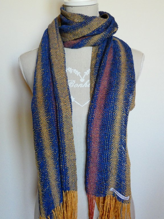 Métier d'Antan: Echarpe tissée en soie sauvage