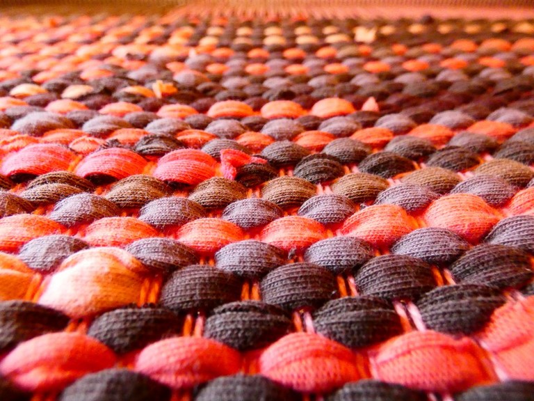 Tapis tissé en t-shirts coton recyclés Métier d'Antan: Tapis tissé en t-shirts recyclés