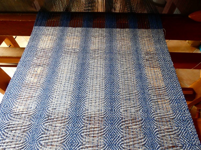 Métier d'Antan: Echarpe tissée en soie sauvage